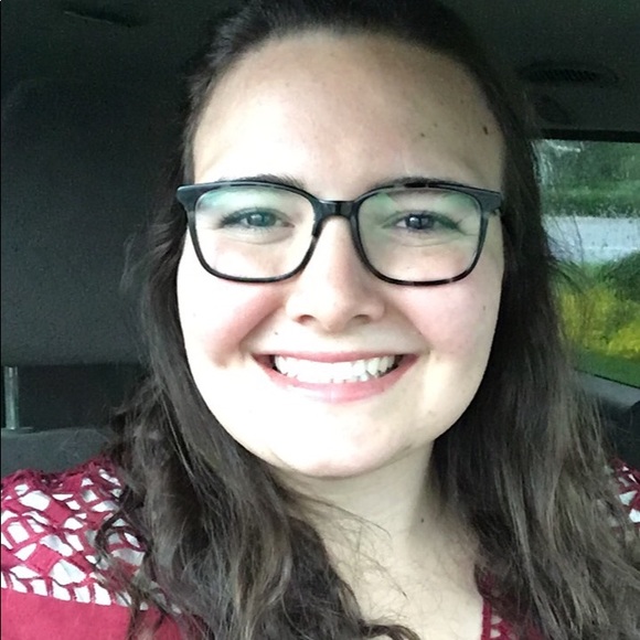 Meet your Posher, Bethany - Picture 1 of 1